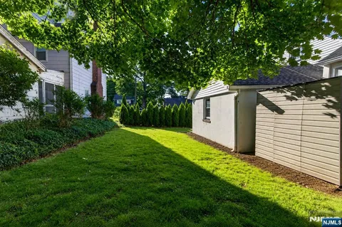$825,000 | 400 Elmwood Avenue, Maplewood, NJ 07040