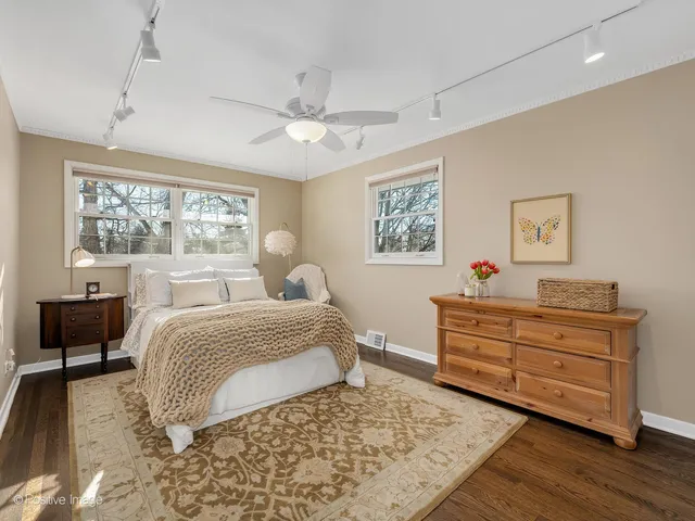 $697,000 | 23W070 Mulberry Lane, Glen Ellyn, IL 60137