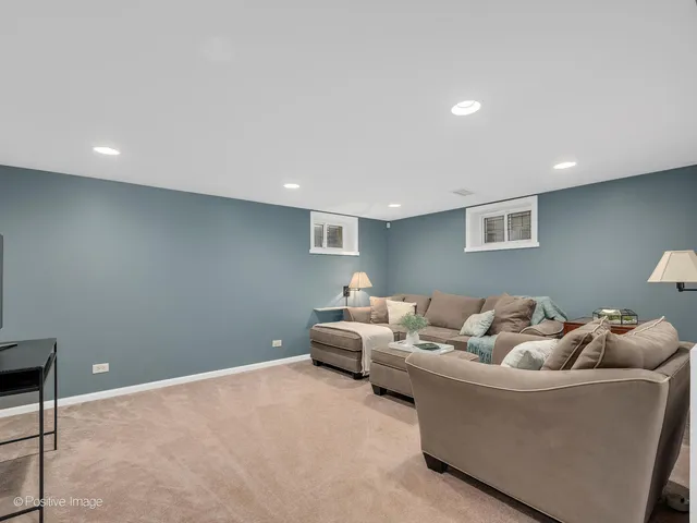 $697,000 | 23W070 Mulberry Lane, Glen Ellyn, IL 60137