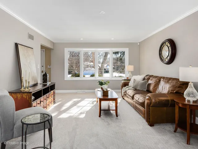 $697,000 | 23W070 Mulberry Lane, Glen Ellyn, IL 60137