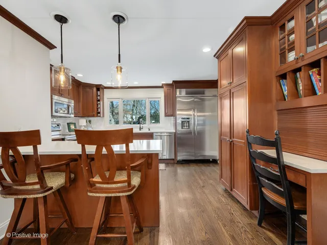 $697,000 | 23W070 Mulberry Lane, Glen Ellyn, IL 60137