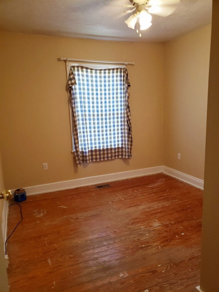 2967 Rice Avenue Huntington, WV 25705 - Photo 6 of 11 Gallery Image 6