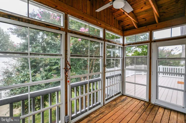 a view of a tennis court