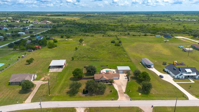 $595,000 | 1812 Settlers Ct Drive, Sealy, TX 77474
