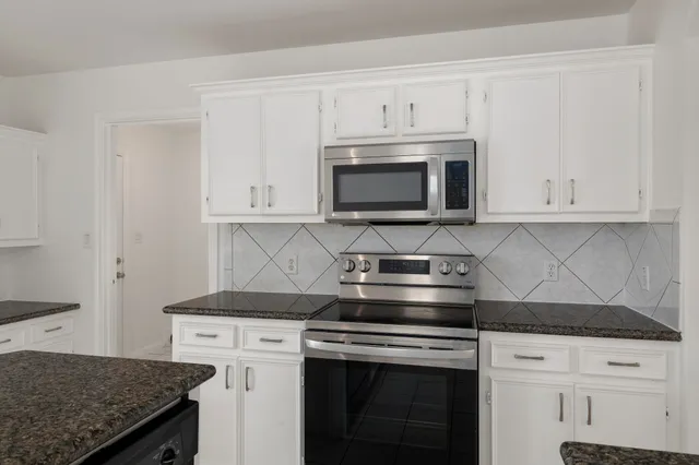 $595,000 | 1812 Settlers Ct Drive, Sealy, TX 77474