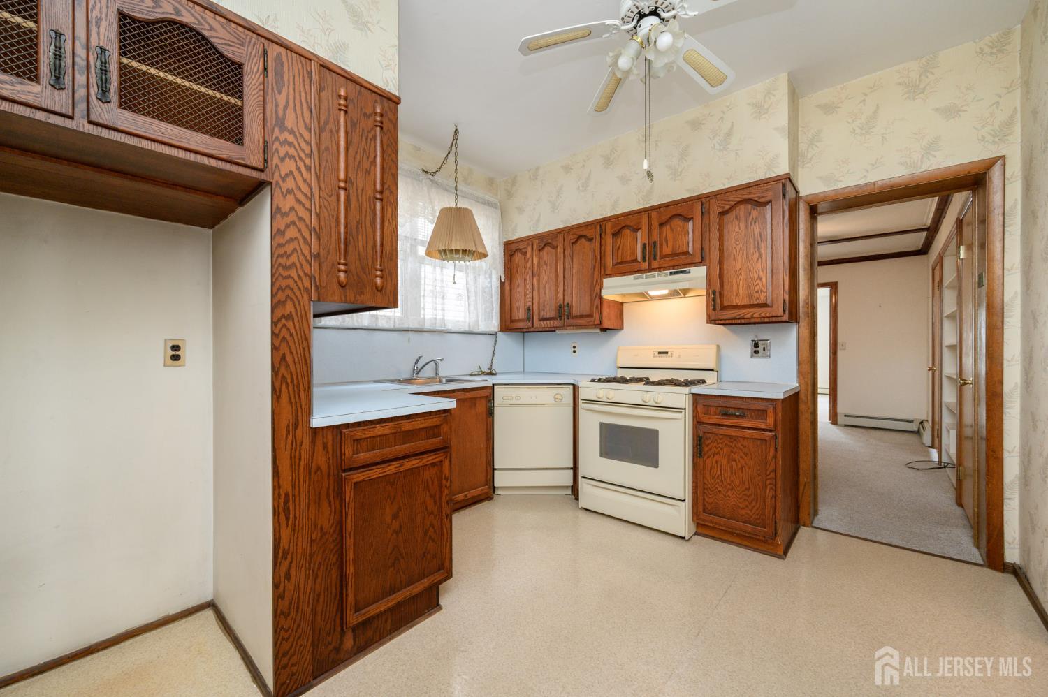 1120 Madison Hill Road Clark, NJ 07066 - Photo 11 of 51