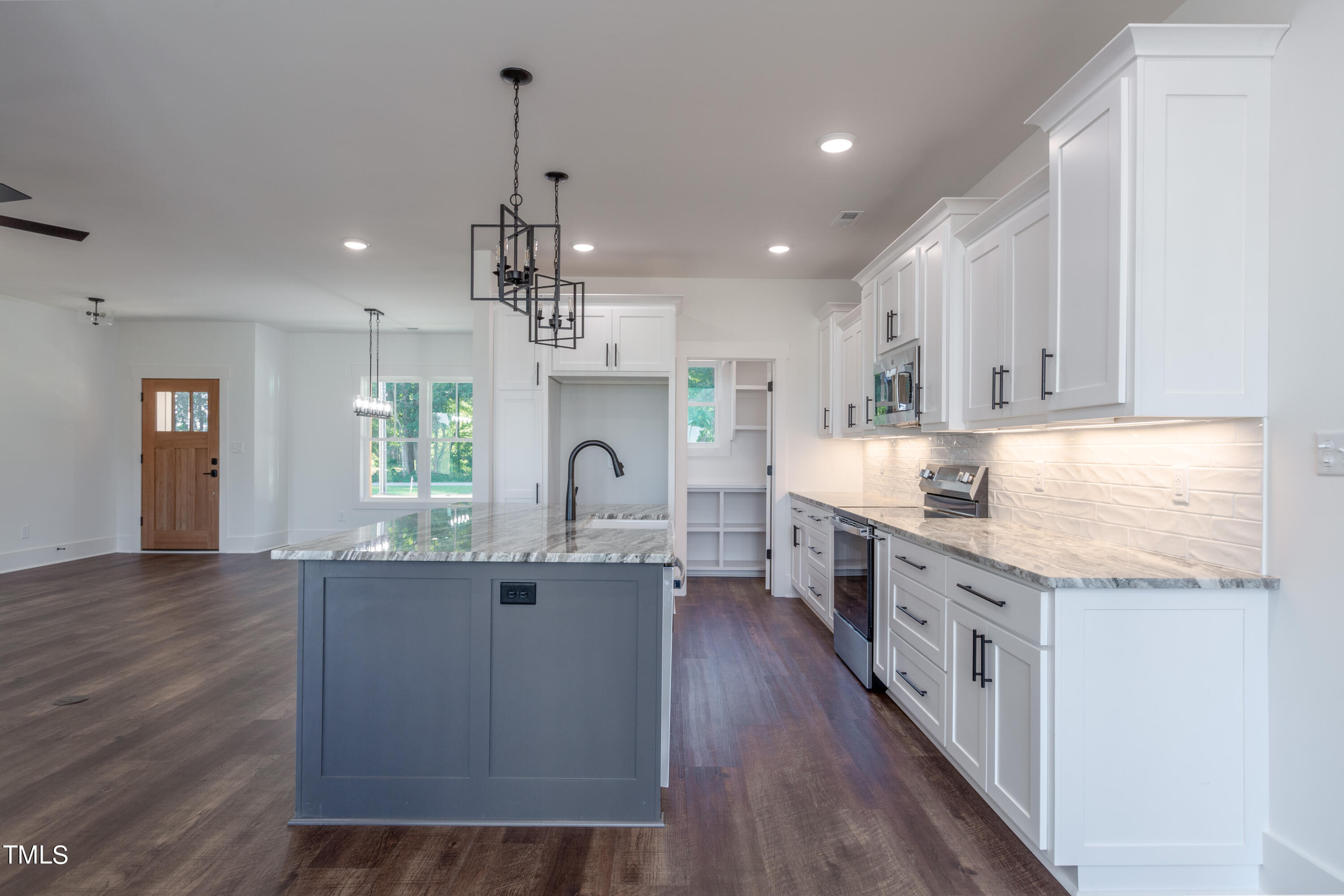 180 Banner Elk Road Benson, NC 27504 - Photo 10 of 48 Kitchen/Dining/Front Entrance