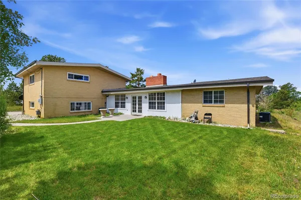 $939,000 | 16600 East Arapahoe Road, Foxfield, CO 80016