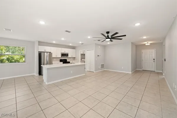 $2,050 | 2612 51st Street Southwest, Lehigh Acres, FL 33976