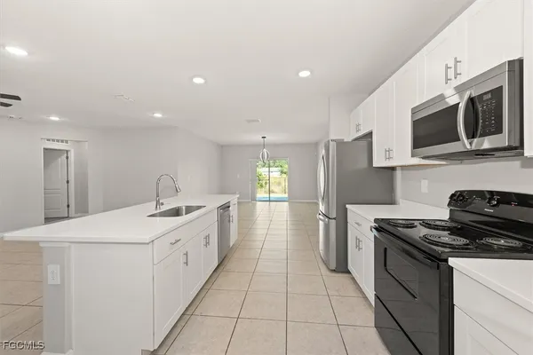 $2,050 | 2612 51st Street Southwest, Lehigh Acres, FL 33976