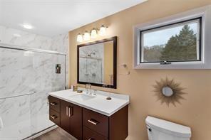 369 Maple Lane Canonsburg, PA 15317 - Photo 33 of 49 a bathroom with a sink mirror and vanity