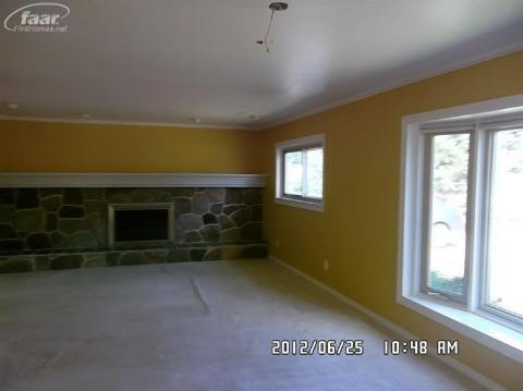 6313 Hermana Road West Bloomfield, MI 48324 - Photo 5 of 10 20174665-4.JPG