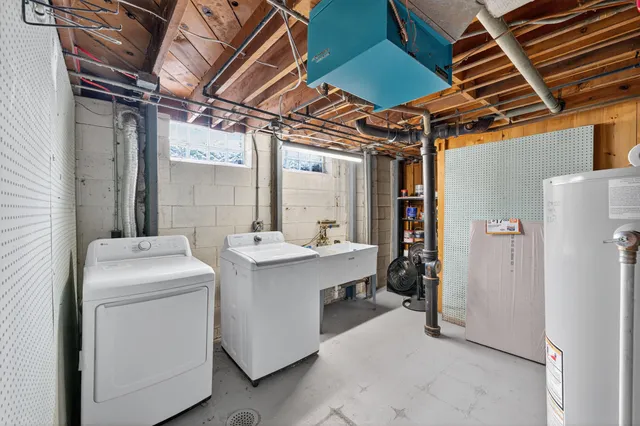 $320,000 | 4564 North 101st Street, Wauwatosa, WI 53225