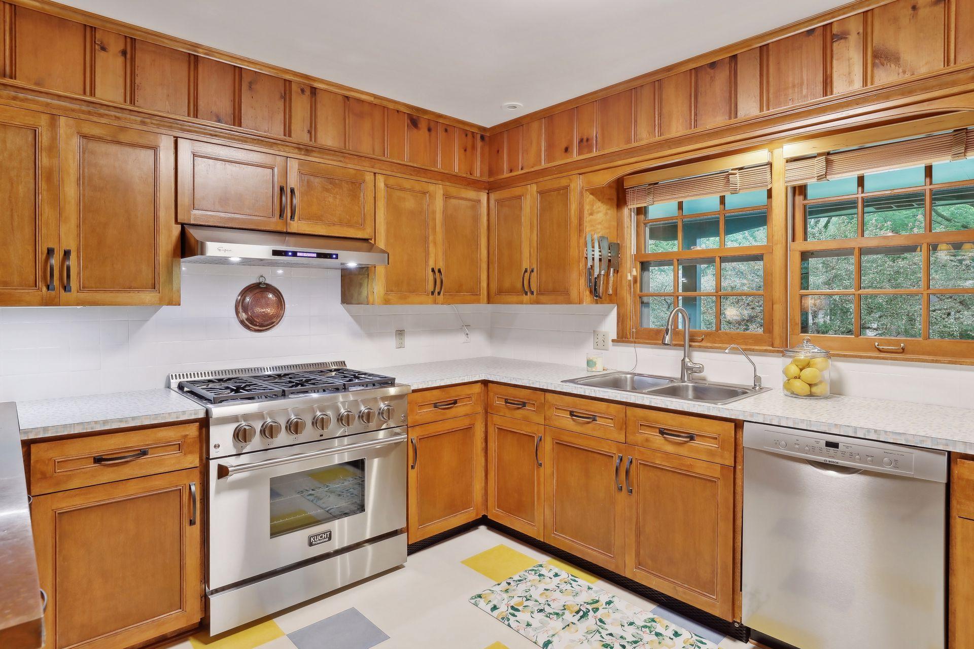 17303 Manor Road Minnetonka, MN 55345 - Photo 7 of 25