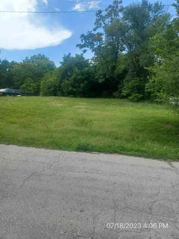 $59,995 | 10300 Norledge Avenue, Independence, MO 64053