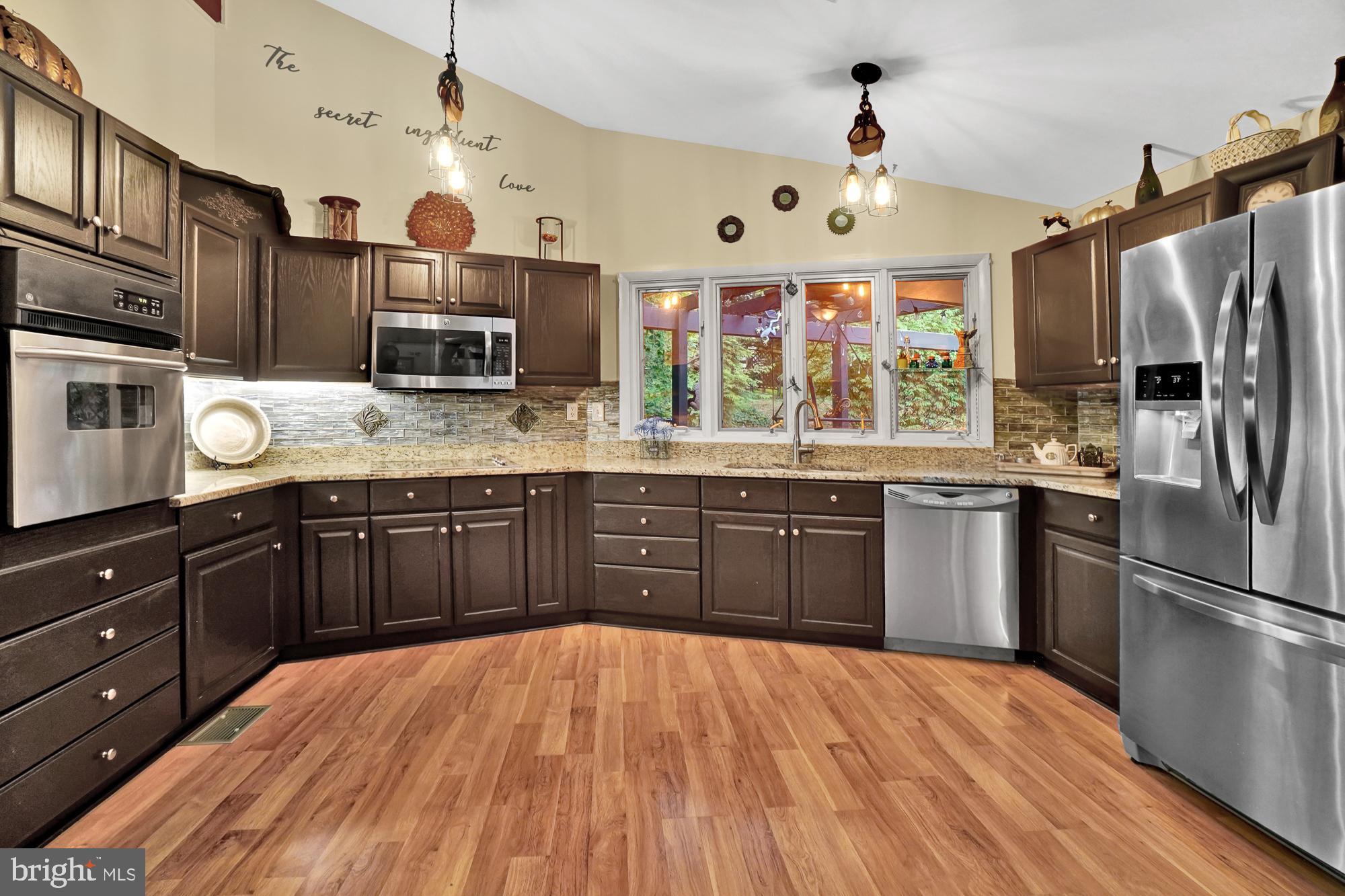 7012 Fox Chase Road New Market, MD 21774 - Photo 3 of 57 Kitchen