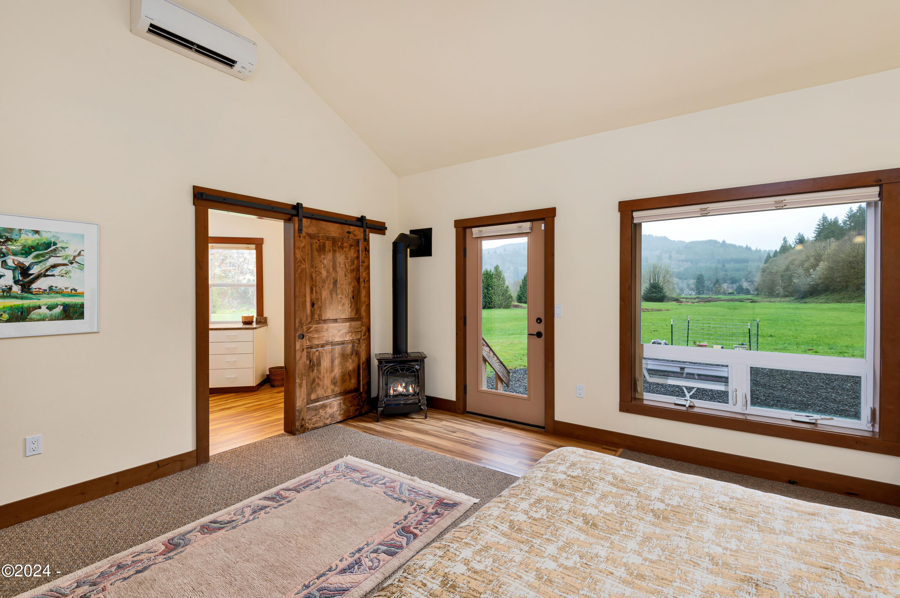 540 Big Rock Creek Road Blodgett, OR 97326 - Photo 20 of 54 Master Suite 3
