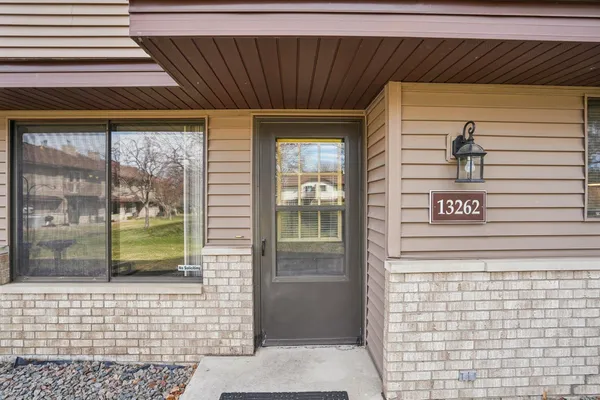 $199,900 | 13262 90th Avenue North, Maple Grove, MN 55369