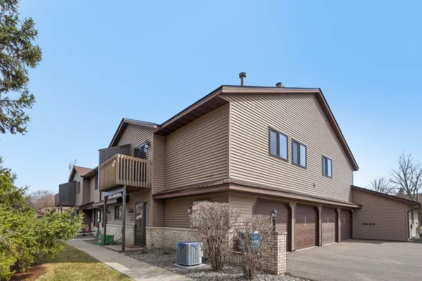 $199,900 | 13262 90th Avenue North, Maple Grove, MN 55369