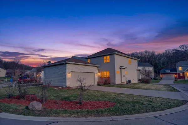 $574,000 | 8903 White Coral Way, Middleton, WI 53562