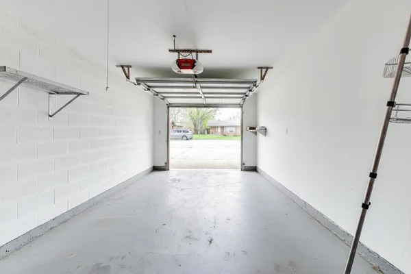 $299,000 | 1310 Beverly Lane, Streamwood, IL 60107