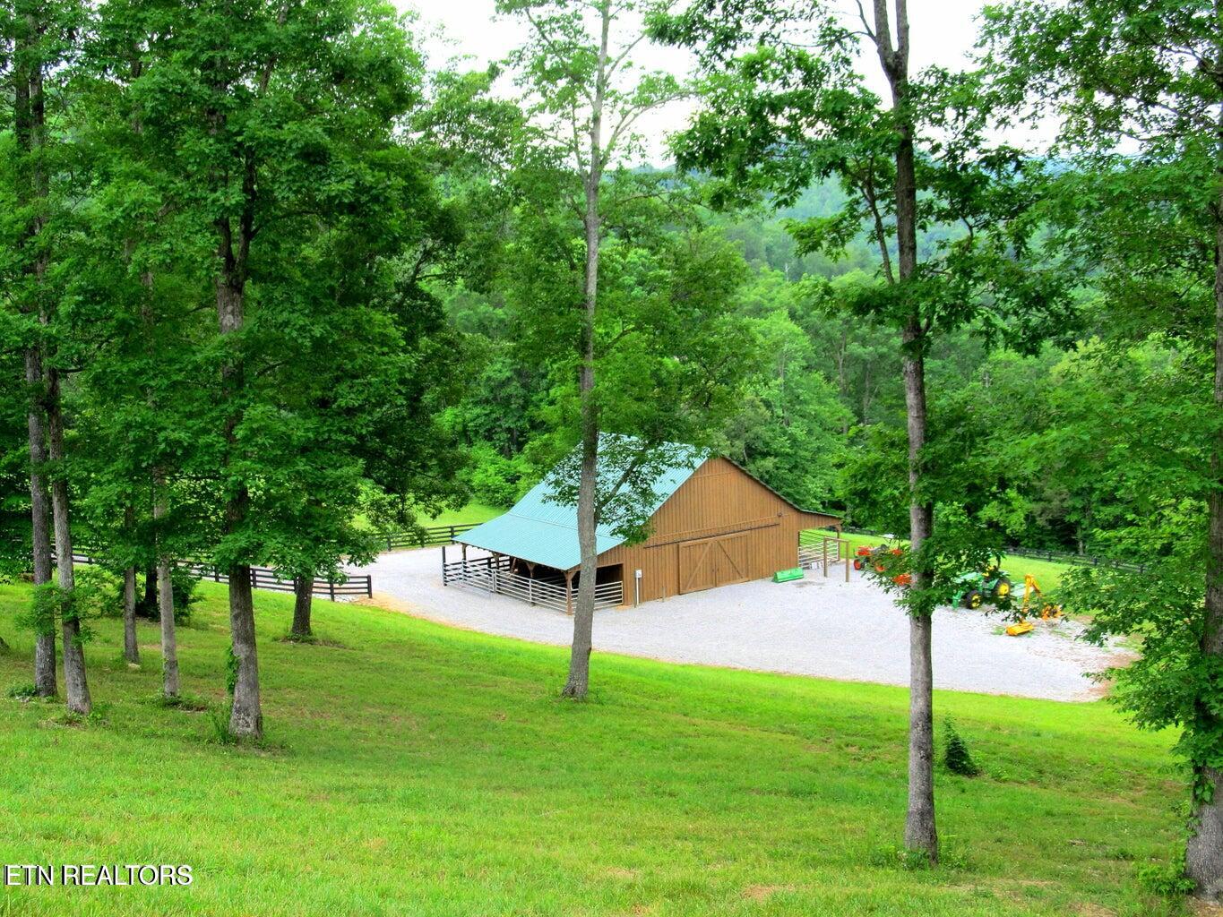 Lot 173 Saddle Ridge Drive Speedwell, TN 37870 - Photo 10 of 10 green photo barn