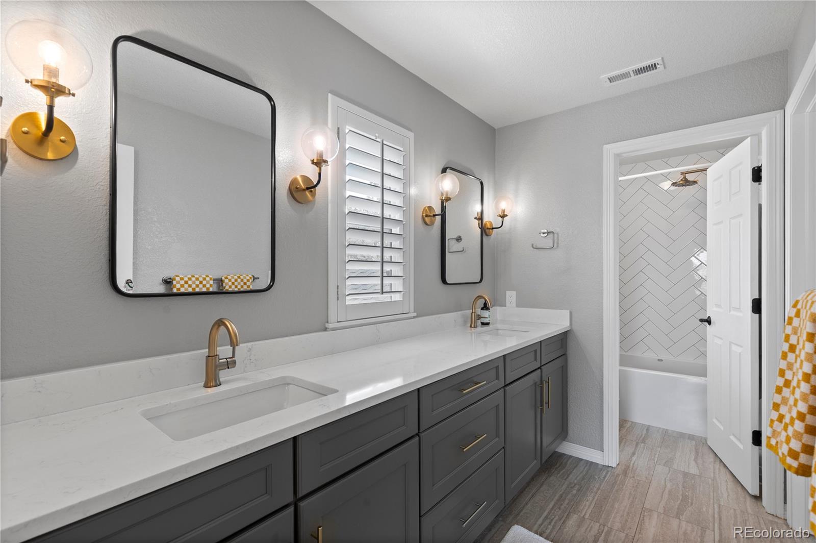 10660 Weathersfield Court Highlands Ranch, CO 80129 - Photo 34 of 44