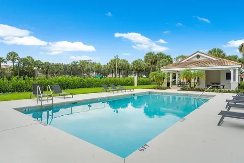 $995,000 | 583 Canoe Point, Delray Beach, FL 33444