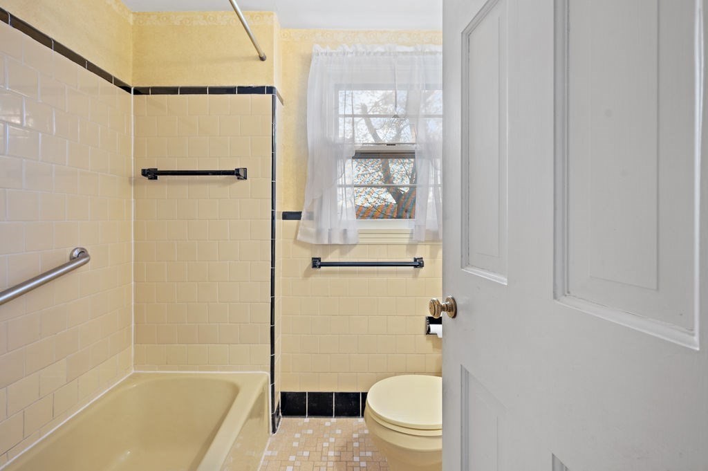 10 Standish Way Lynn, MA 01904 - Photo 22 of 41 a bathroom with a shower a toilet and a shower