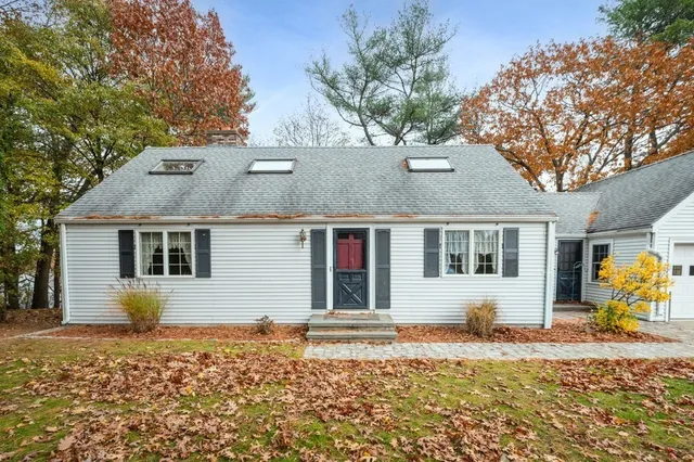 $649,900 | 10 Standish Way, Lynn, MA 01904