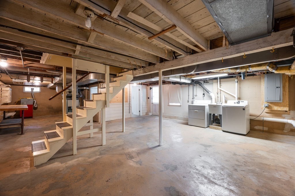 10 Standish Way Lynn, MA 01904 - Photo 31 of 41 a view of empty room with wooden floor