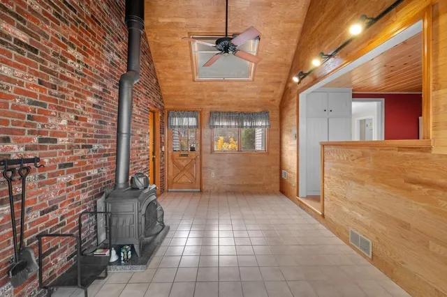 $649,900 | 10 Standish Way, Lynn, MA 01904