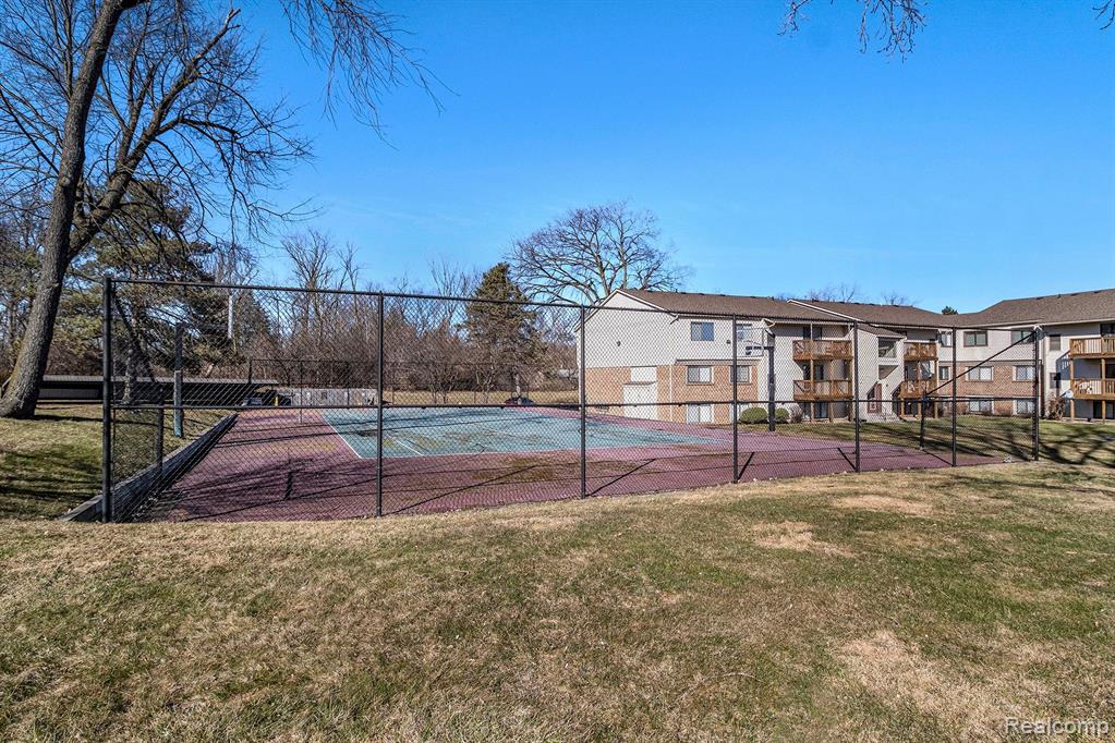 30022 West 12 Mile Road, Unit 2 Farmington Hills, MI 48334 - Photo 14 of 15