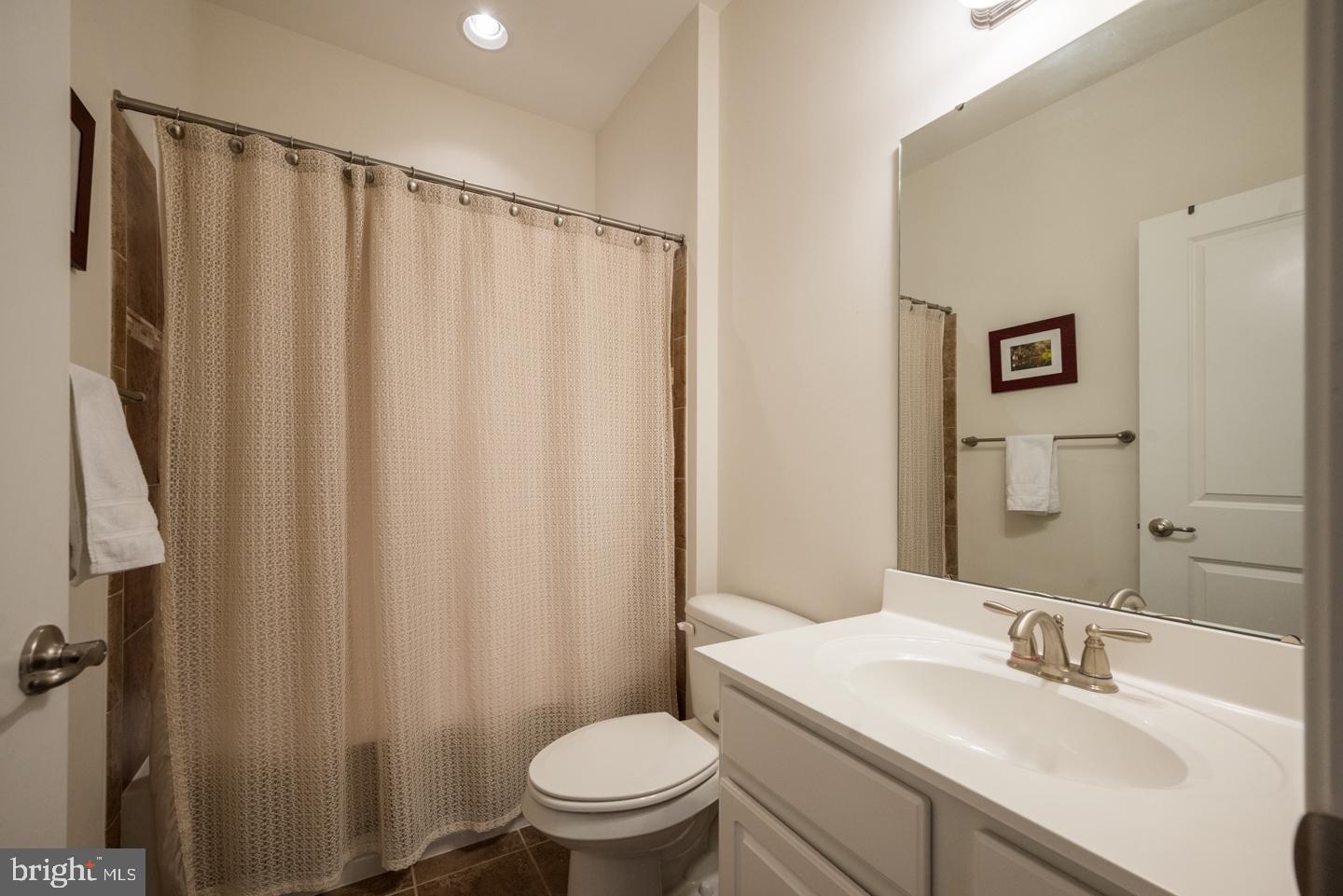 306 Whitestone Road Avondale, PA 19311 - Photo 4 of 36 Hall Bathroom first floor