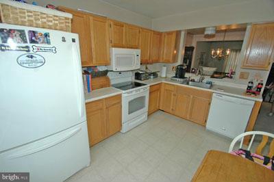 28 Robin Ridge Court Baltimore, MD 21234 - Photo 6 of 13 Kitchen