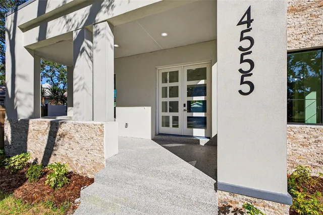 $1,099,900 | 4555 26th Avenue South, St. Petersburg, FL 33711