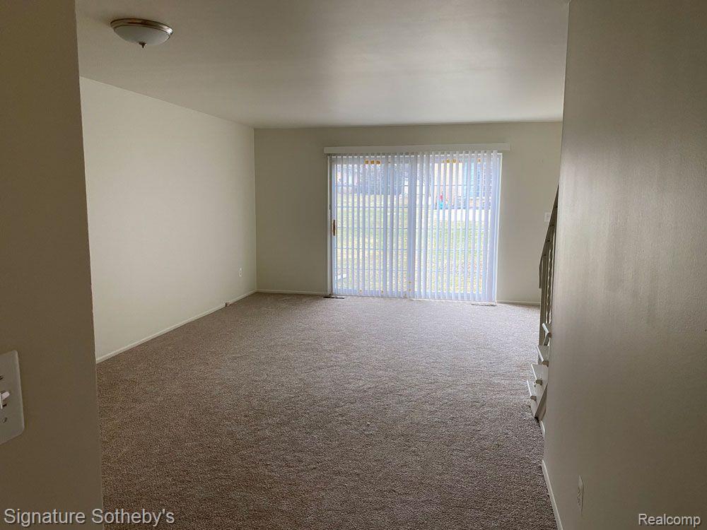 32264 West 12 Mile Road, Unit 26 Farmington, MI 48334 - Photo 3 of 19
