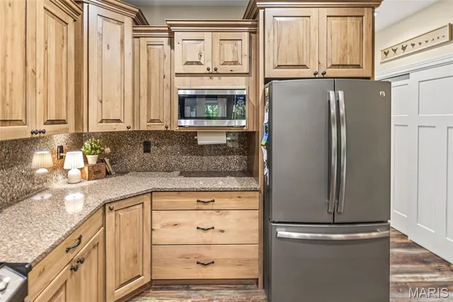 $650,000 | 6009 Rolling Hills Lane, Belleville, IL 62223