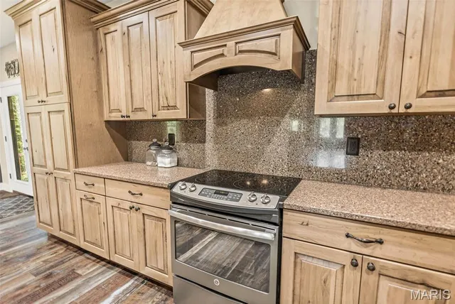 $650,000 | 6009 Rolling Hills Lane, Belleville, IL 62223