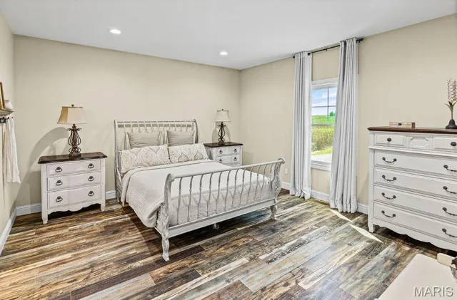 $650,000 | 6009 Rolling Hills Lane, Belleville, IL 62223