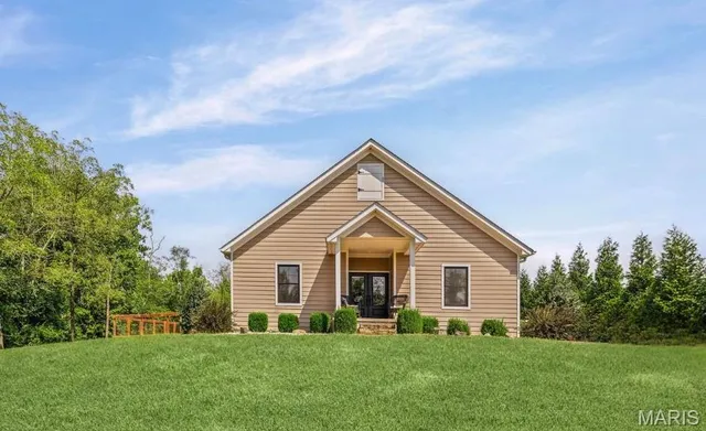 $650,000 | 6009 Rolling Hills Lane, Belleville, IL 62223