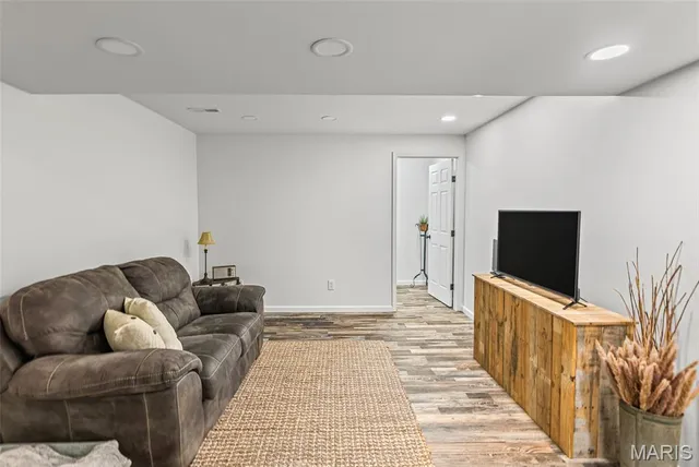 $650,000 | 6009 Rolling Hills Lane, Belleville, IL 62223