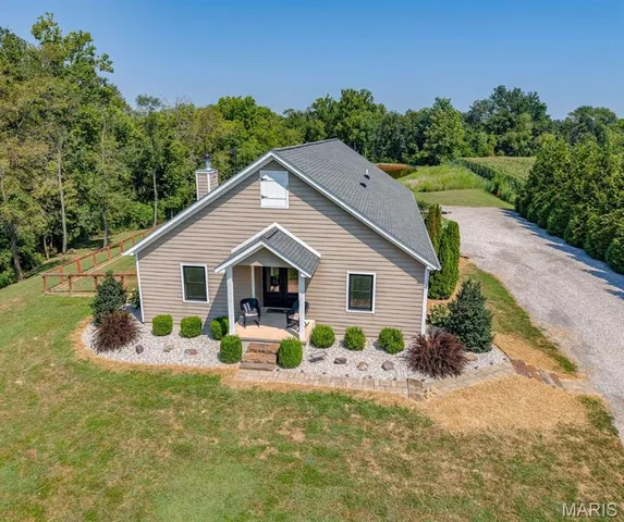 $650,000 | 6009 Rolling Hills Lane, Belleville, IL 62223