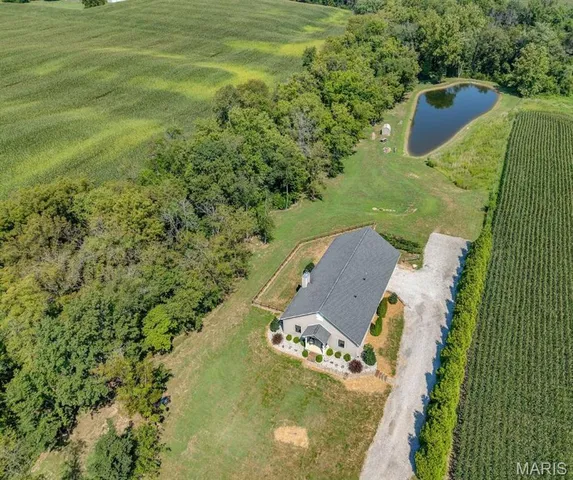 $650,000 | 6009 Rolling Hills Lane, Belleville, IL 62223