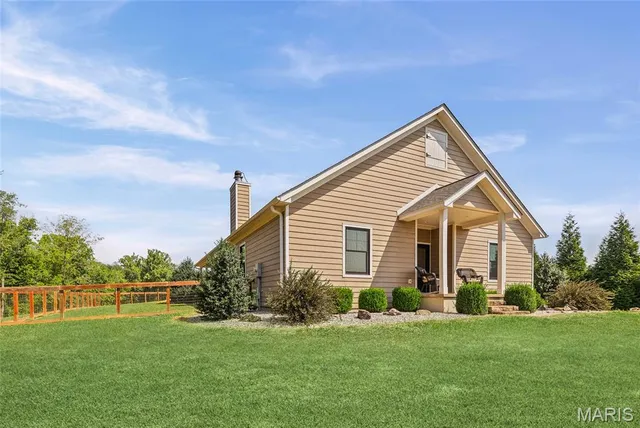 $650,000 | 6009 Rolling Hills Lane, Belleville, IL 62223