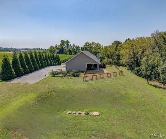 $650,000 | 6009 Rolling Hills Lane, Belleville, IL 62223