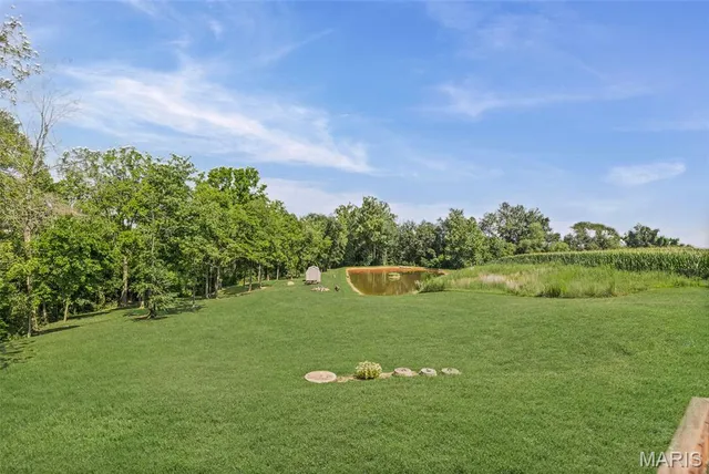 $650,000 | 6009 Rolling Hills Lane, Belleville, IL 62223