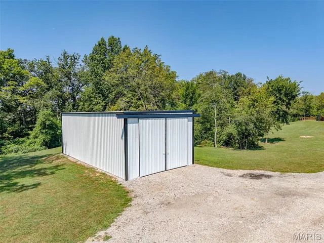 $650,000 | 6009 Rolling Hills Lane, Belleville, IL 62223