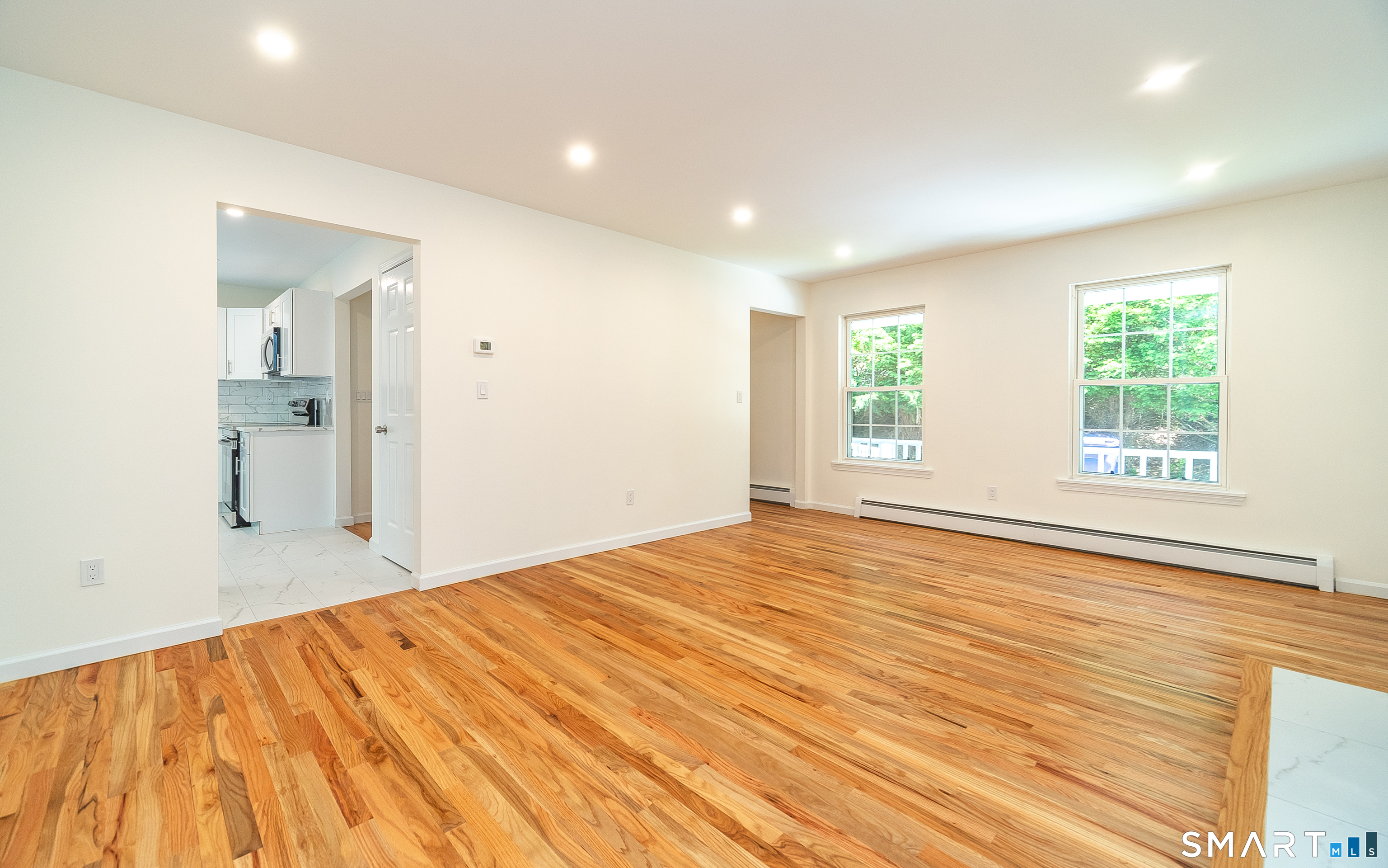 1425 James Farm Road Stratford, CT 06614 - Photo 8 of 40