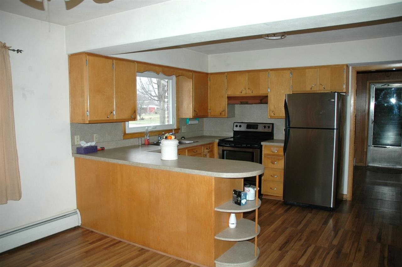 1242 West Ackerman Road Jasper, IN 47546 - Photo 4 of 9